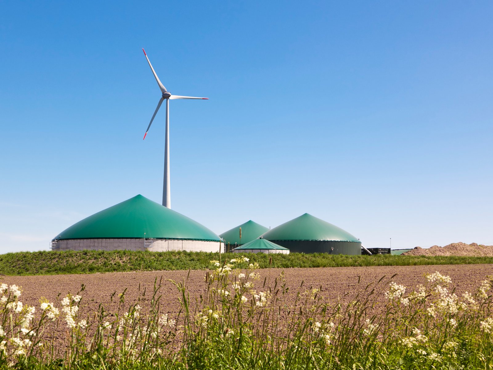 Usina e infraestrutura de energia renovável